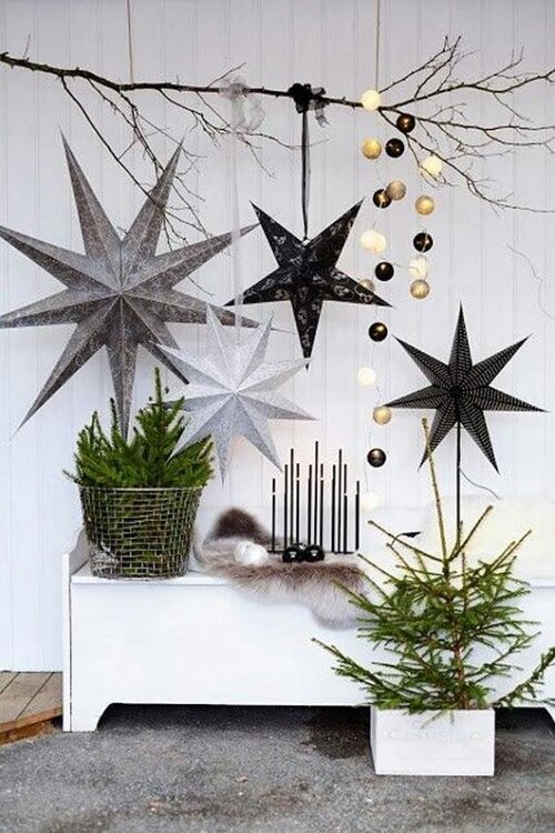 Nordic-Christmas-Decorating-15-1-Kindesign.jpg