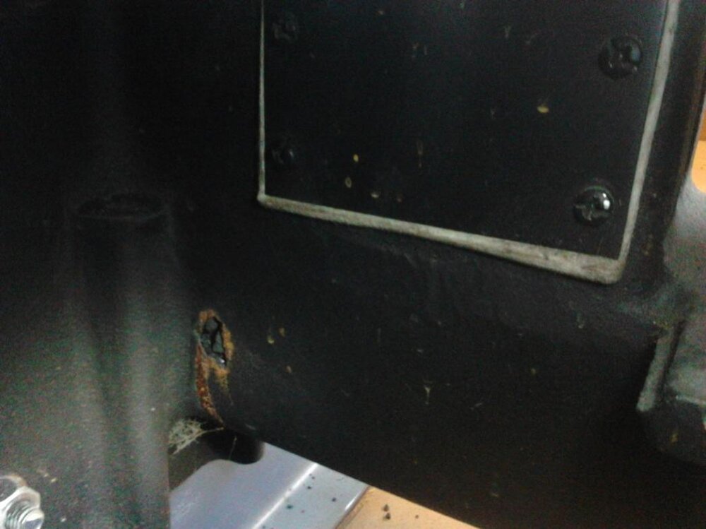 dziura ewmar2lata.jpg