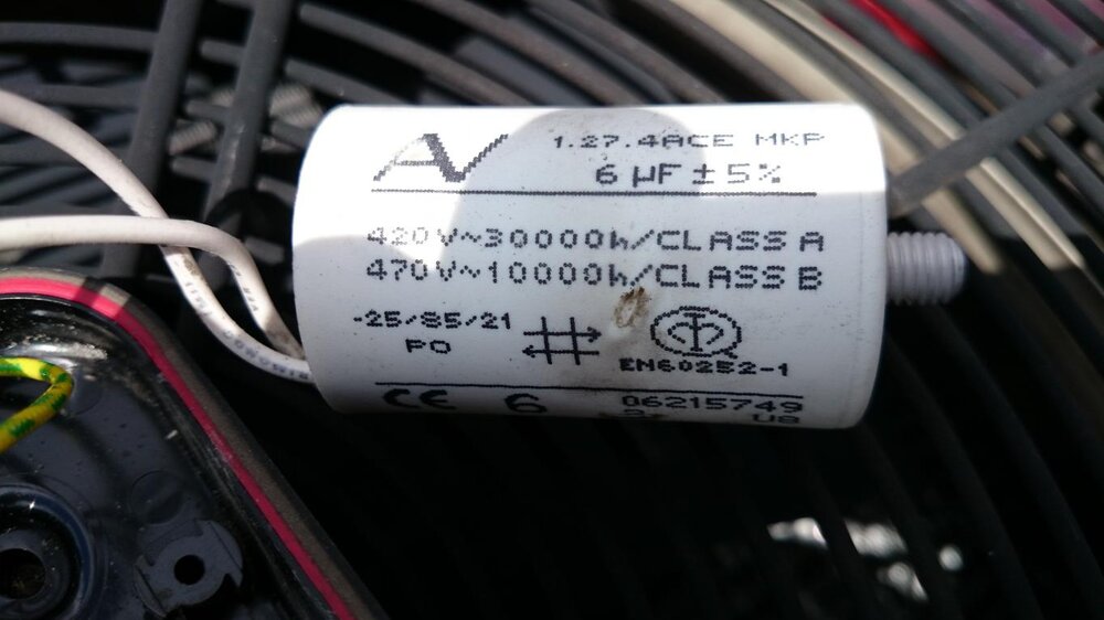 kondensator_rozruchowy.jpg