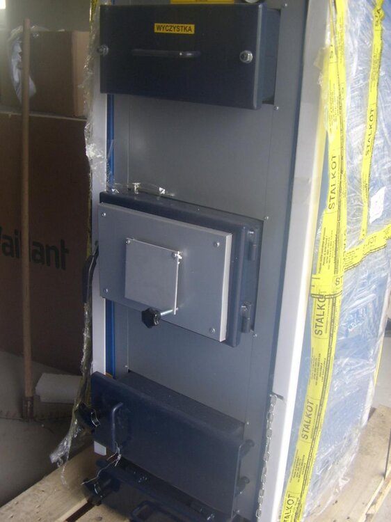 piec stałopalny.jpg