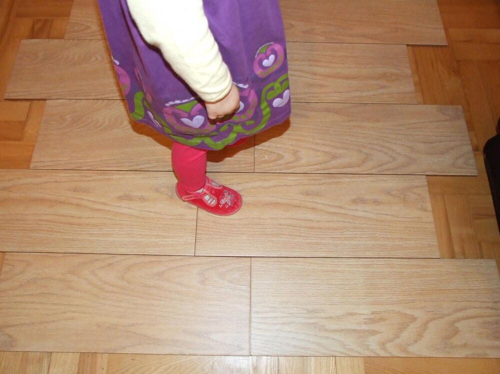 podłoga 09.12.2012 004.jpg