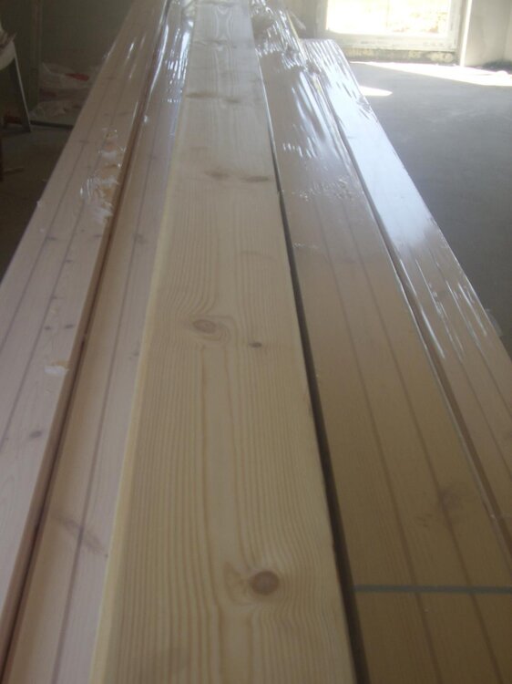 podłoga sosnowa na górę.jpg