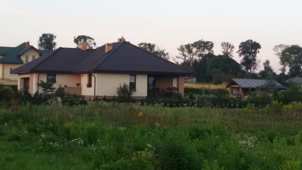 widok od strony niezabudowanej.jpg